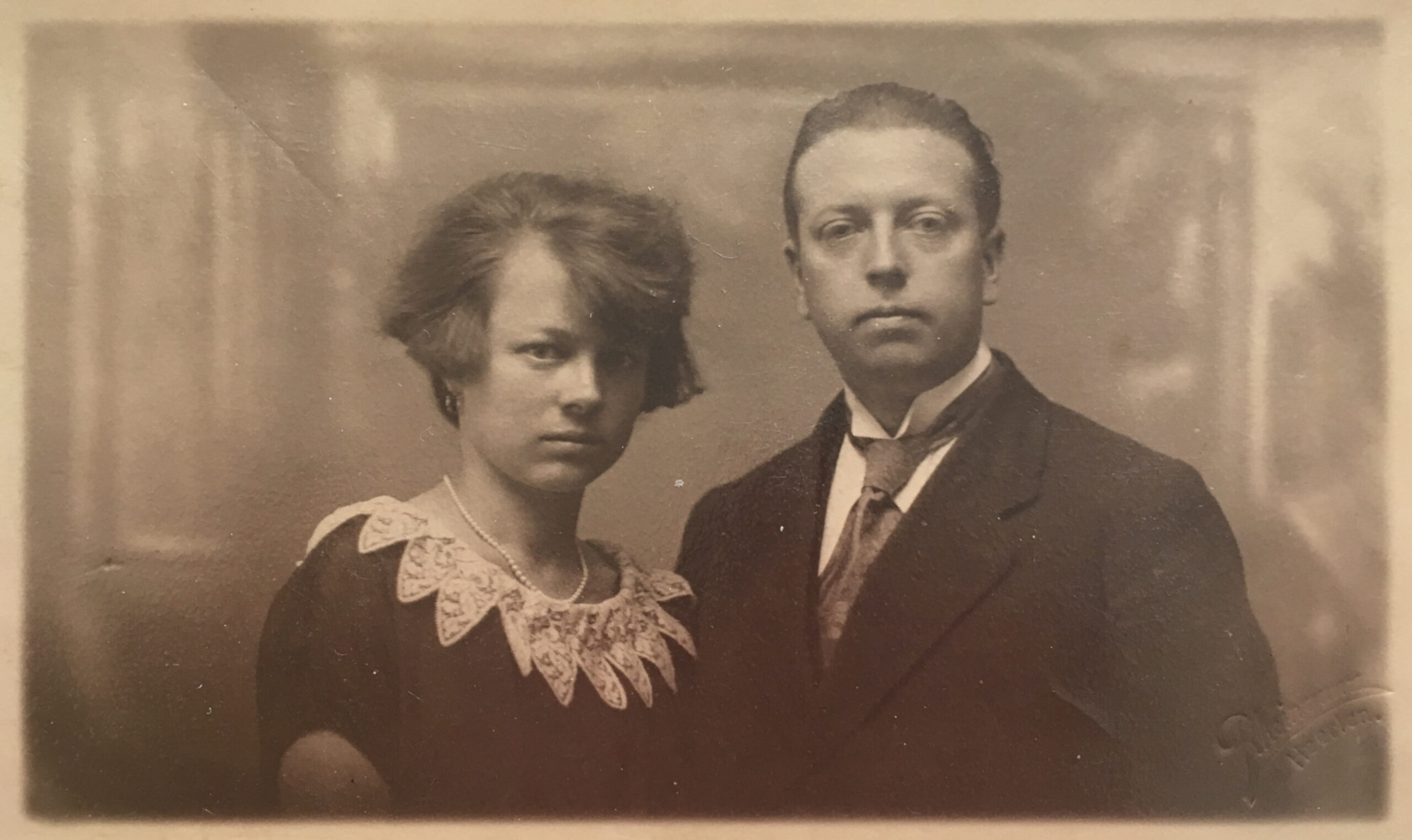 1927 ouders van Lou rechtgetrokken 1927 ouders van Lou rechtgetrokken